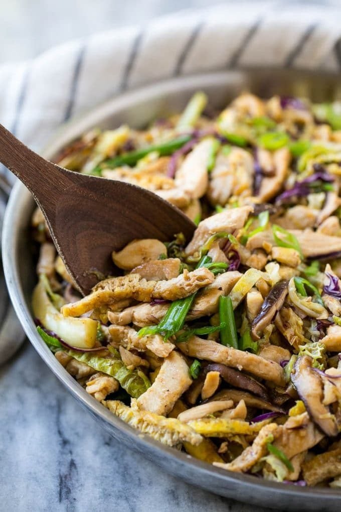 Moo Shu Chicken Recipe | Easy Chicken Recipe | Asian Chicken Recipe | Take Out Recipe | Easy Dinner Recipe #chicken #stirfry #mooshu #dinner #bajap Moo shu chicken in a skillet with vegetables.