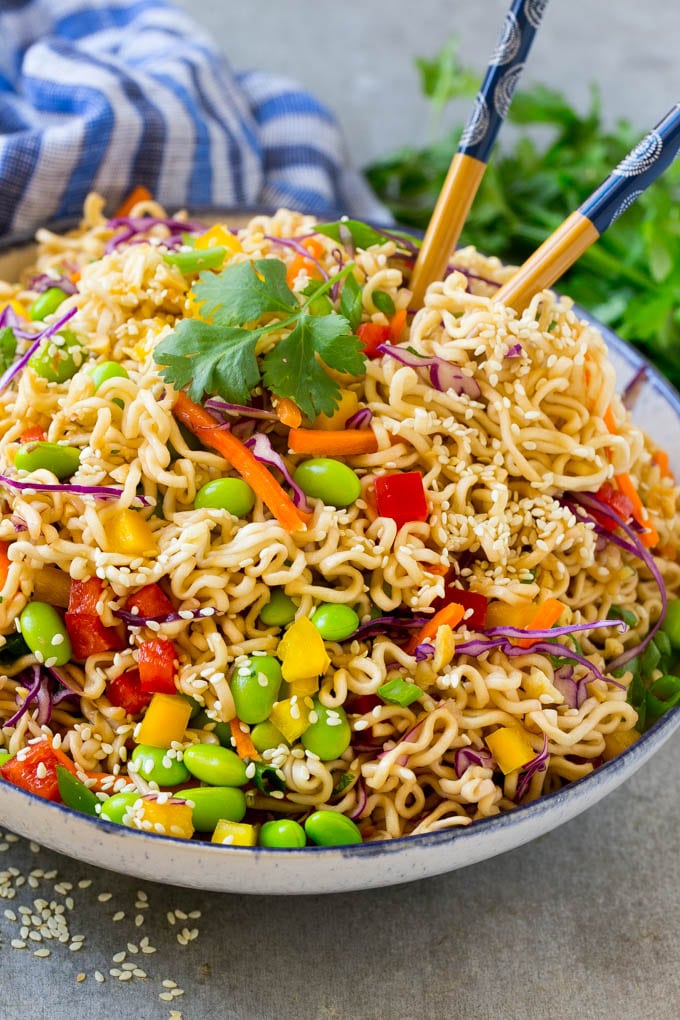 Asian Noodle Salad Recipe | Ramen Noodle Salad | Asian Salad #salad #noodles #edamame #vegetarian #bajap #lunch Asian noodle salad with ramen noodles, edamame, bell peppers and carrots in a sesame dressing.