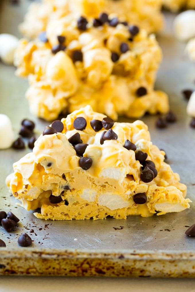 Avalanche Cookies Recipe | No Bake Cookie Recipe | Easy Cookie Recipe | Avalanche Bark #bark #avalanche #avalanchecookies #cookies #nobakecookies #nobake #dessert #bajap A cross section view of a no bake cookie.