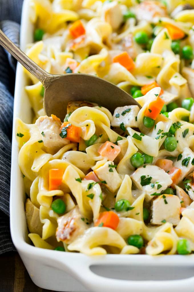 Chicken Noodle Casserole Recipe | Creamy Chicken Casserole | Cream of Chicken Soup Casserole | Noodle Casserole #casserole #chicken #noodles #dinner #pasta #bajap This simple chicken noodle casserole is a complete meal in one pan.