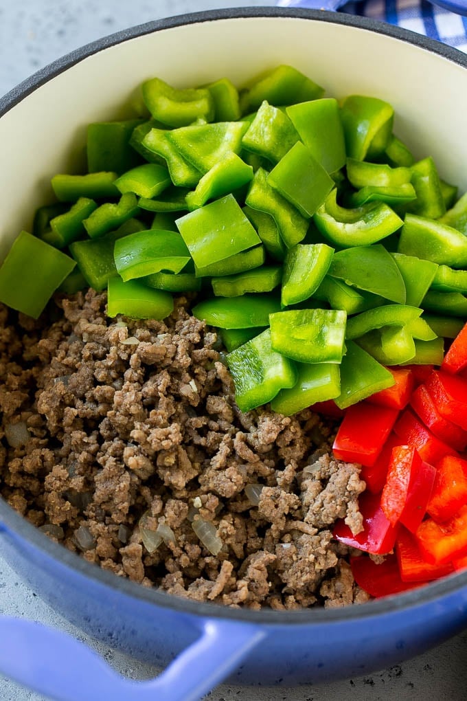 Stuffed Pepper Soup Recipe | Beef and Rice Soup | Stuffed Peppers #peppers #soup #beef #rice #dinner #bajap Cooked ground beef and bell peppers in a soup pot.
