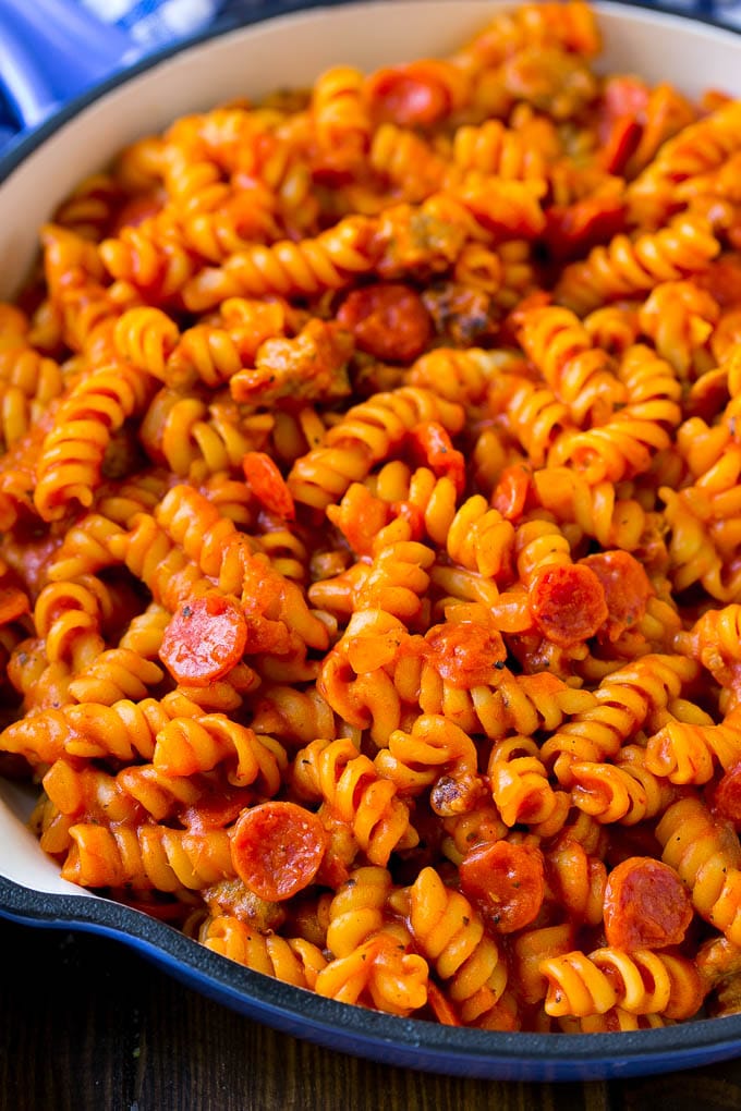 Pizza Pasta Recipe | Pepperoni Pasta | Sausage Pasta #italian #pepperoni #sausage #pizza #pasta #dinner #bajap #onepot Rotini pasta cooked with pepperoni and tomato sauce.