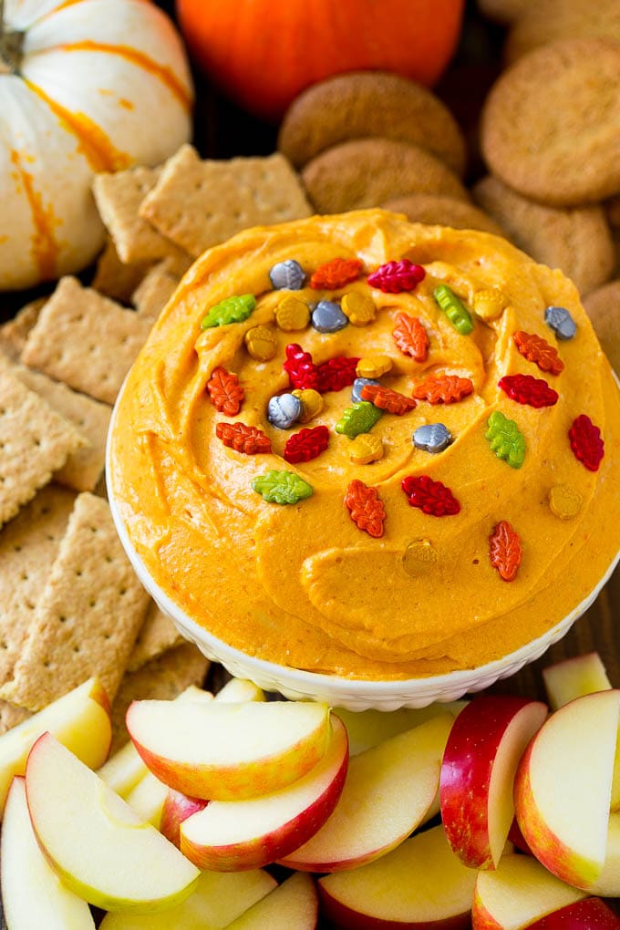 Pumpkin Dip Recipe | Dessert Dip | Pumpkin Pie Dip #pumpkin #dessert #dip #fall #thanksgiving #bajap Pumpkin dip served with apples, gingersnap cookies and graham crackers.
