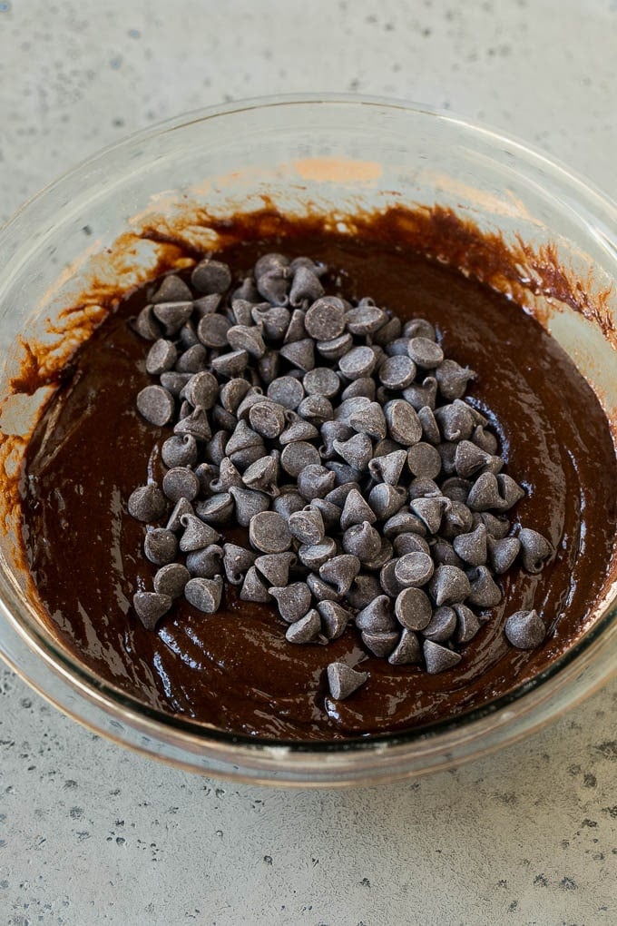 Oreo Brownies Recipe | Homemade Brownies | Chocolate Chip Brownies #brownies #oreos #chocolate #dessert #sweets #bajap Chocolate brownie batter with chocolate chips in it.