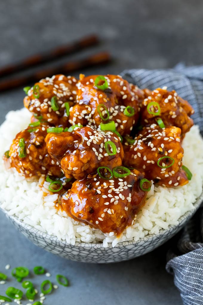 General Tso's Chicken Recipe #chicken #asianfood #dinner #bajap #copycatrecipe General Tso's chicken served over steamed rice.