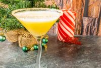 Whip Up the Perfect Snowball Cocktail