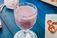 Simple 4-Ingredient Homemade Strawberry Milk