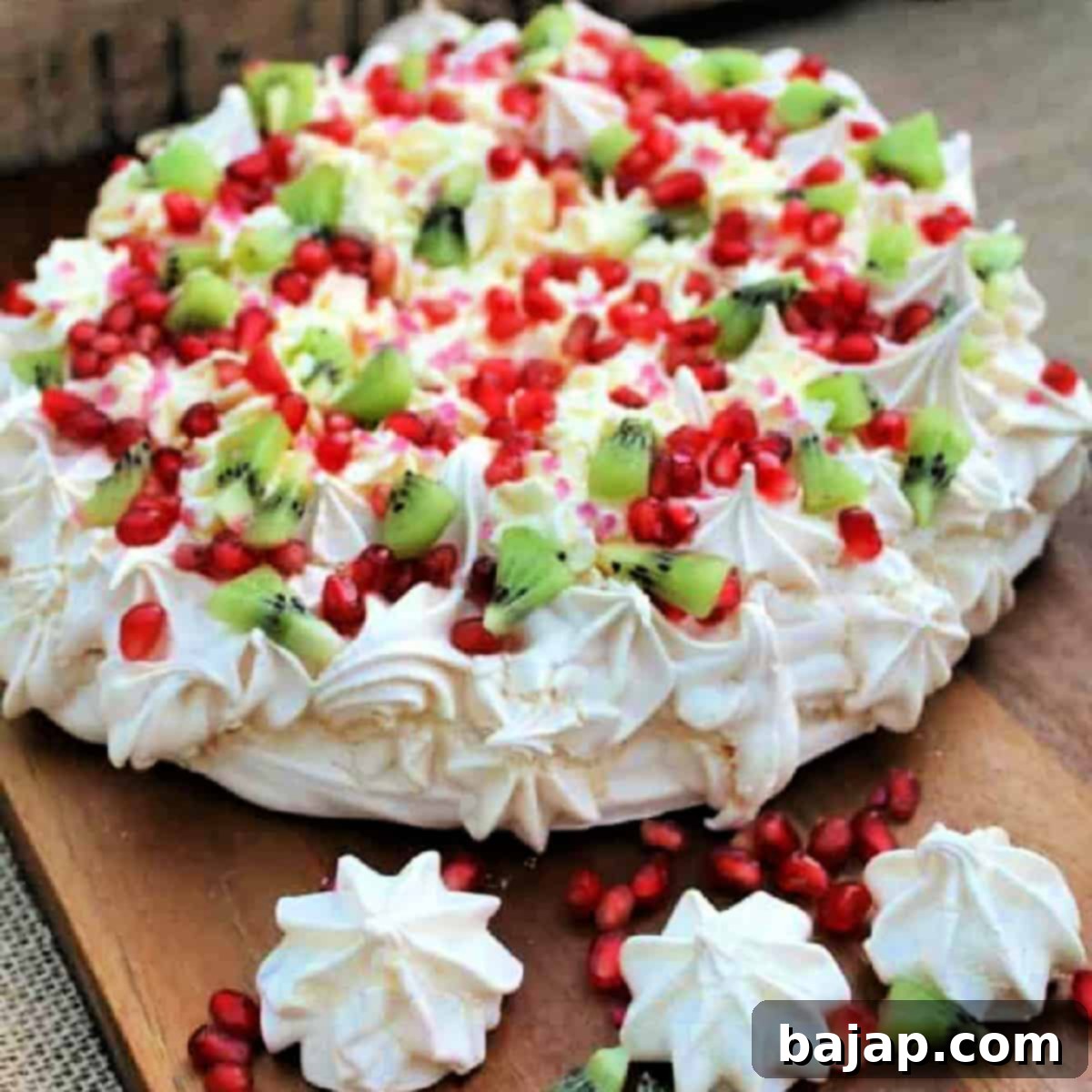 pomegranata-kiwi-crown-pavlova-square