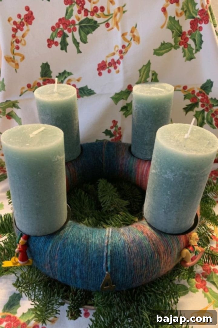 Learn, how to create a stunning woolen advent wreath by yourself!