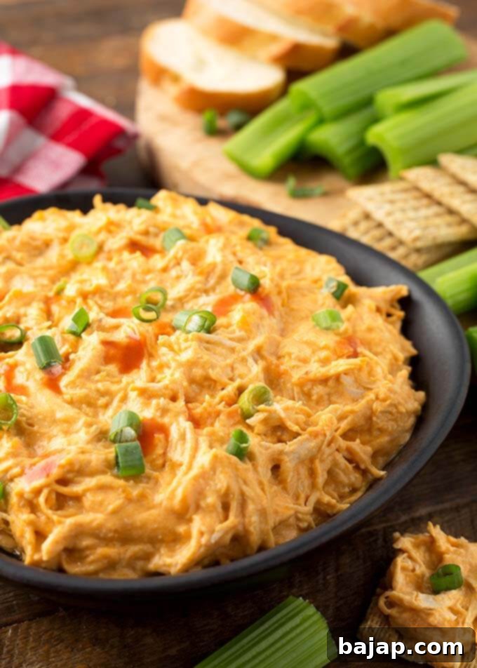 Slow Cooker Buffalo Chicken Dip