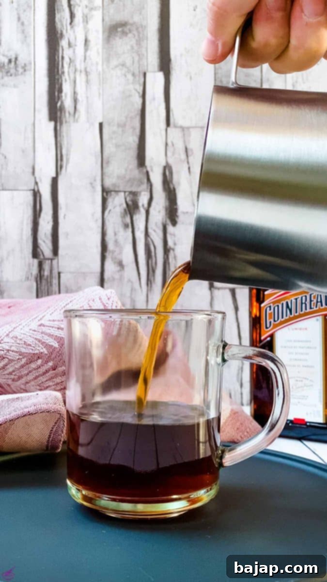 Pour the hot coffee into the drinking glass.