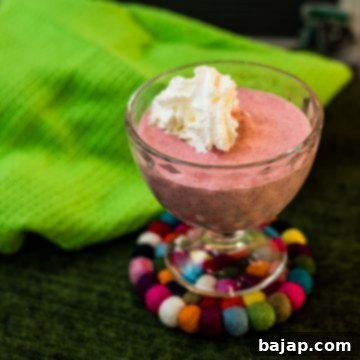 Ready to eat strawberry cream with a wonderful intense pink color and creamy texture. Divine!