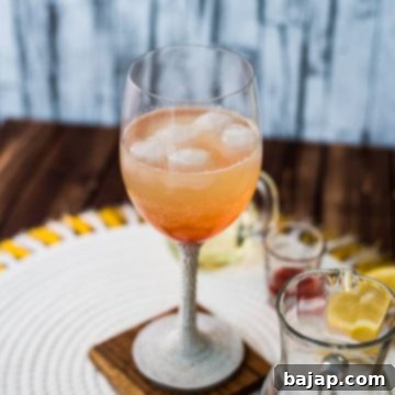 Quench your thirst this summer with a deliciously refreshing Strawberry Spritz cocktail! Follow our easy recipe and impress your guests at your next gathering.