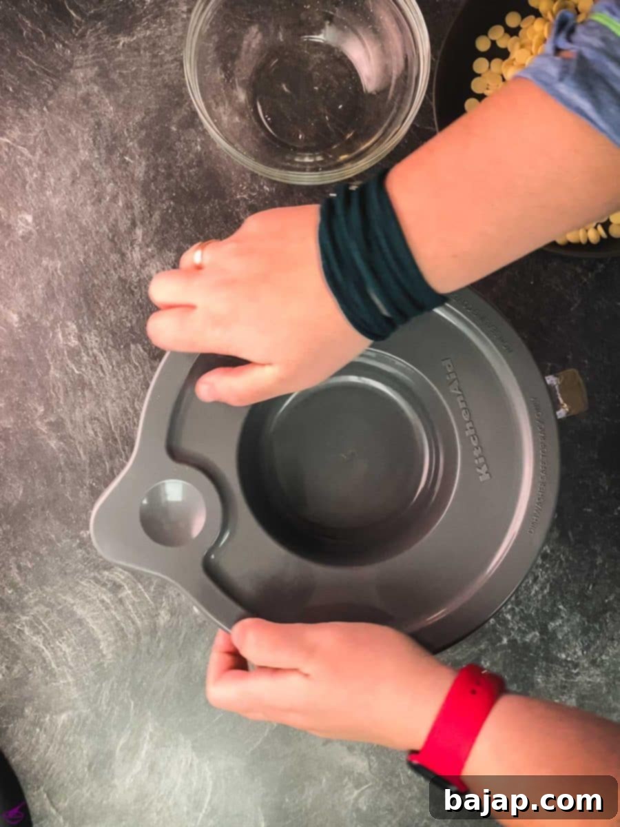Close the lid and let the mixture chill overnight.
