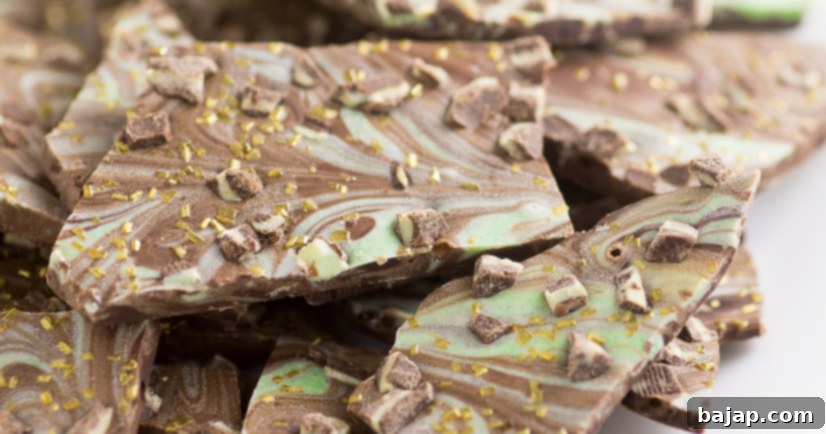 Easy Mint Chocolate Bark Recipe