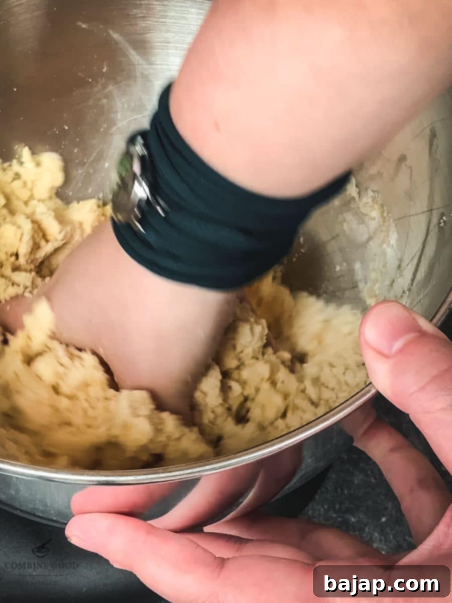 Knead the dough with your hands.