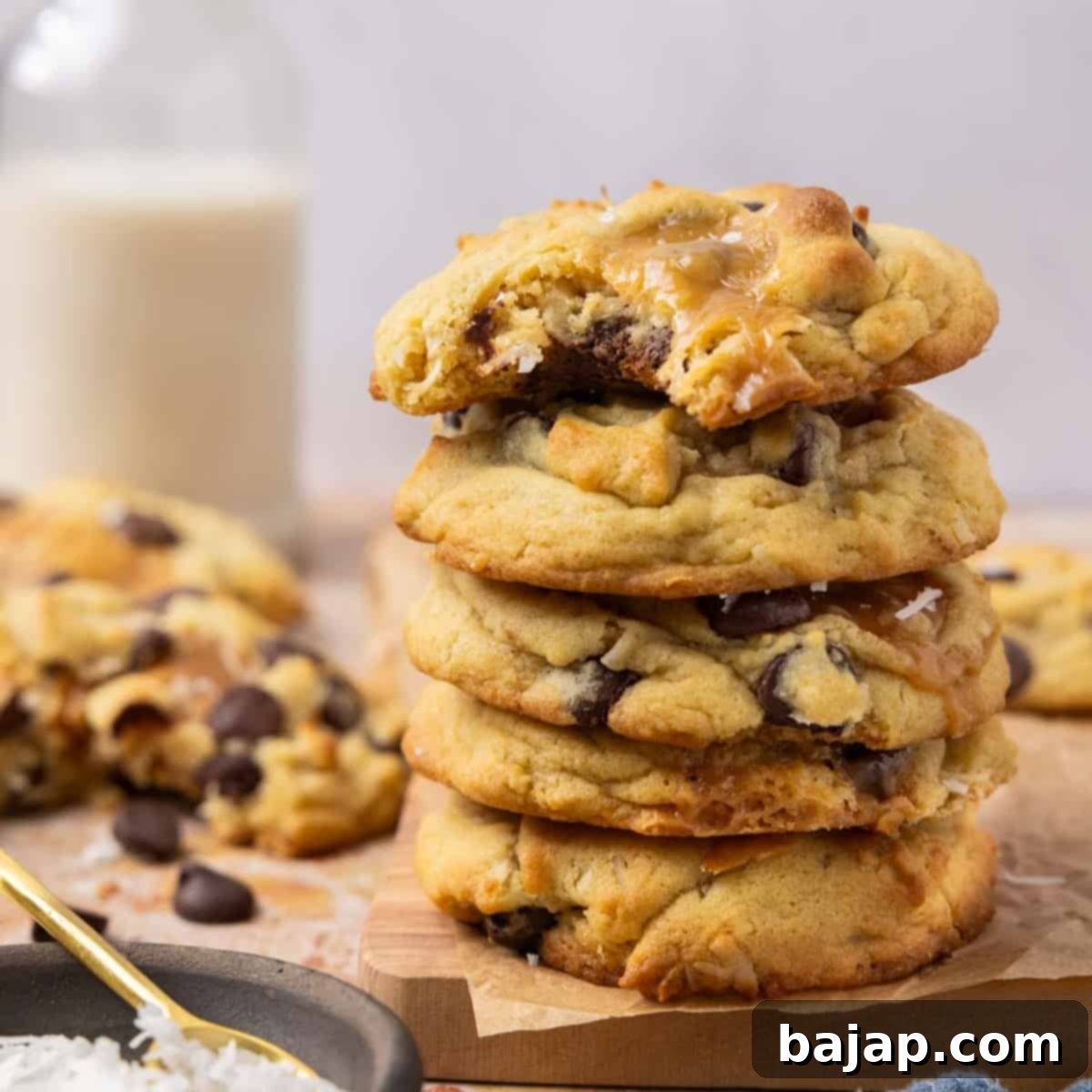 Dive into 50 irresistible chocolate chip cookie recipes! From classic to unique, find your new favorite treat.