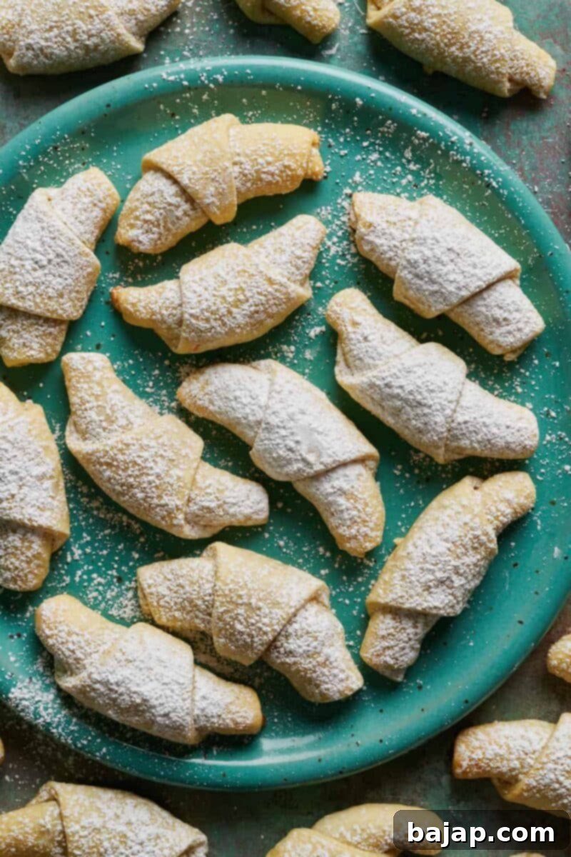 Bring holiday cheer with Christmas cookies from around the world!