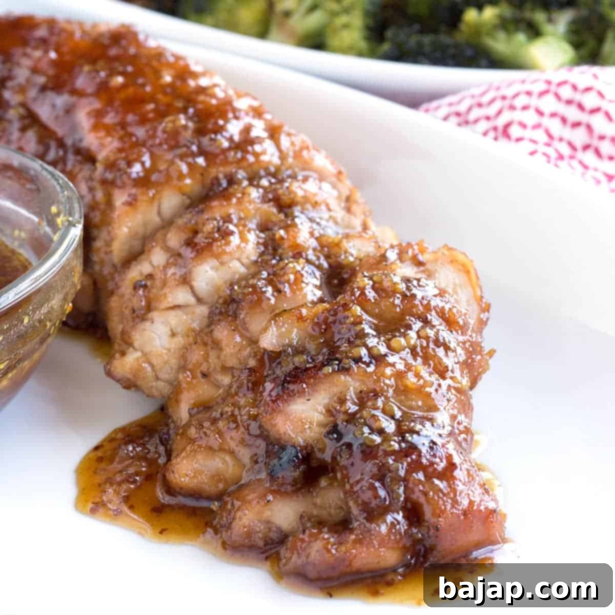 Square-Sliced-Pork-Tenderloin-with-Broccoli