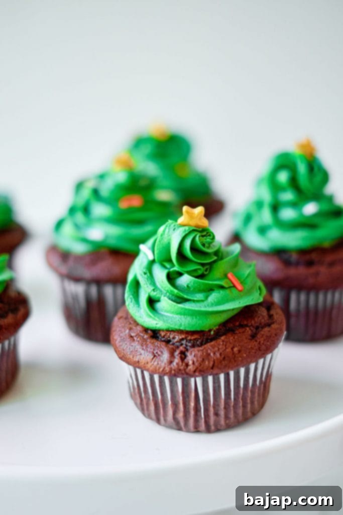 christmas-tree-cupcakes