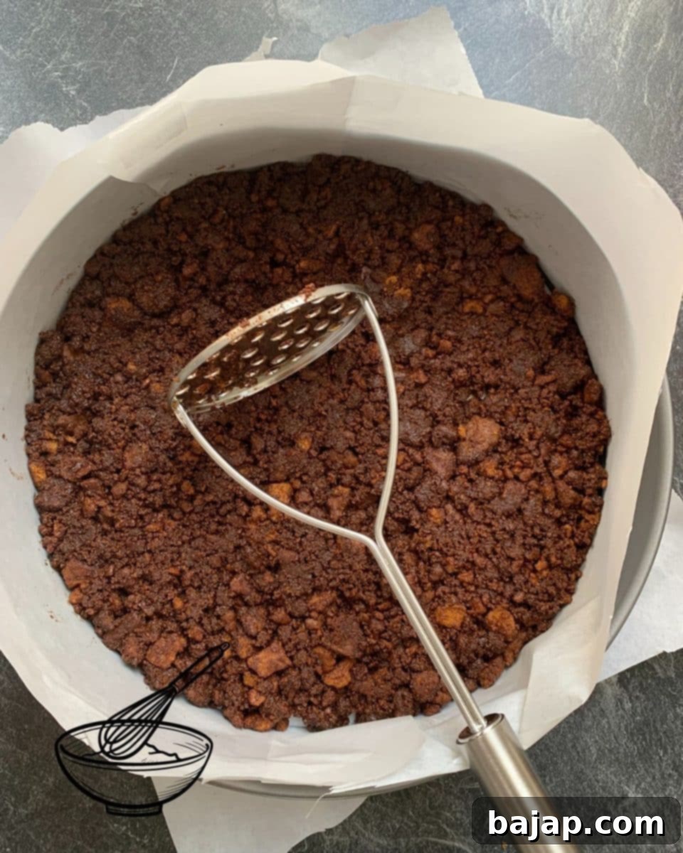 Create a yummy Biscoff cookie crust.